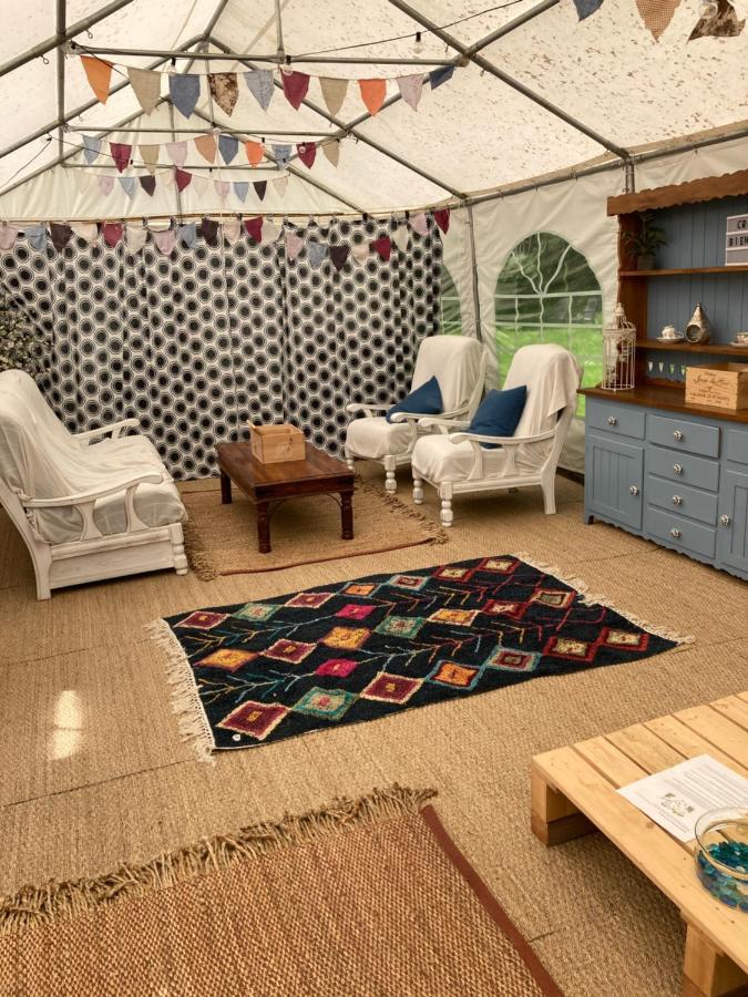 Hotel Au Pre Fleuri Eco Glamping Le Lindois Esterno foto