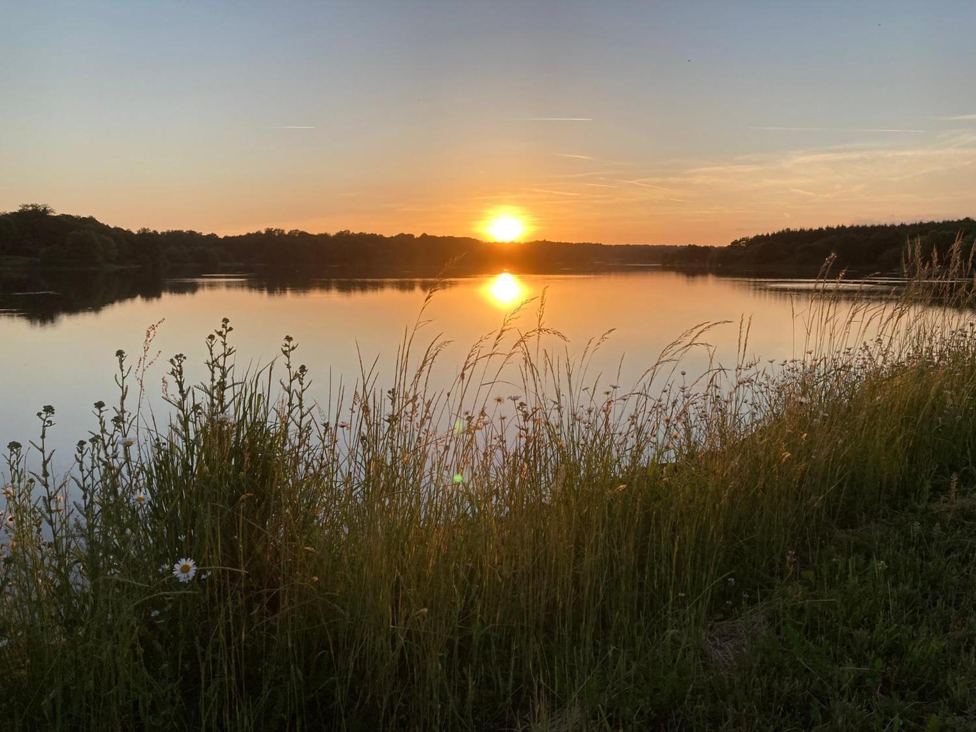 Hotel Au Pre Fleuri Eco Glamping Le Lindois Esterno foto