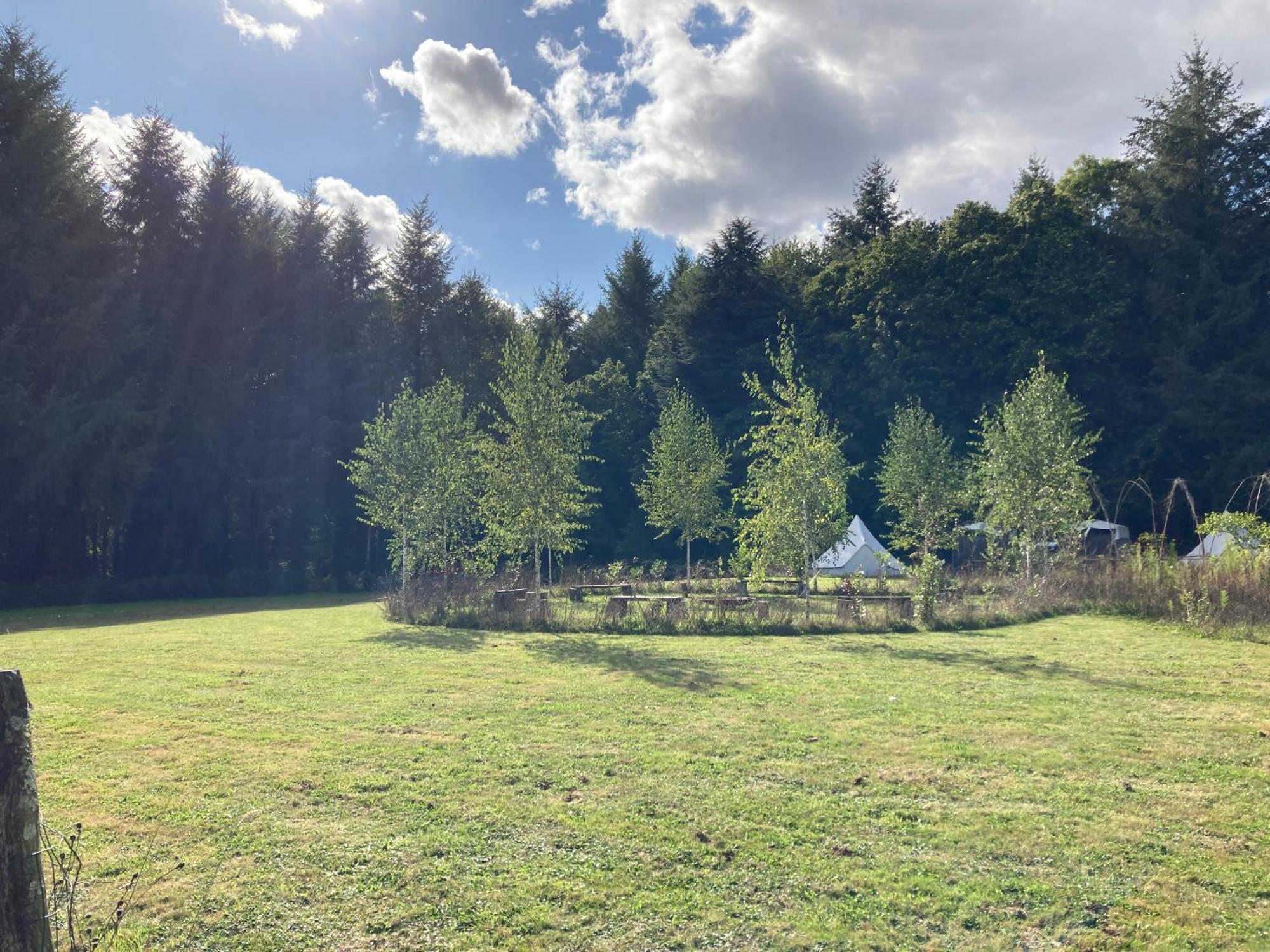 Hotel Au Pre Fleuri Eco Glamping Le Lindois Esterno foto