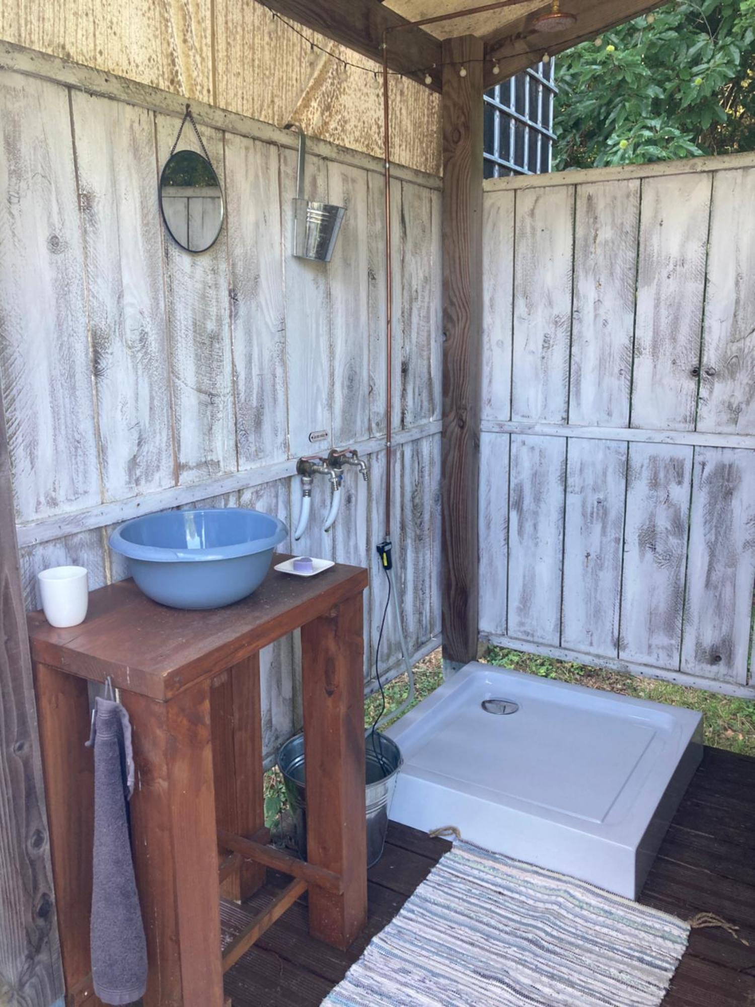 Hotel Au Pre Fleuri Eco Glamping Le Lindois Esterno foto