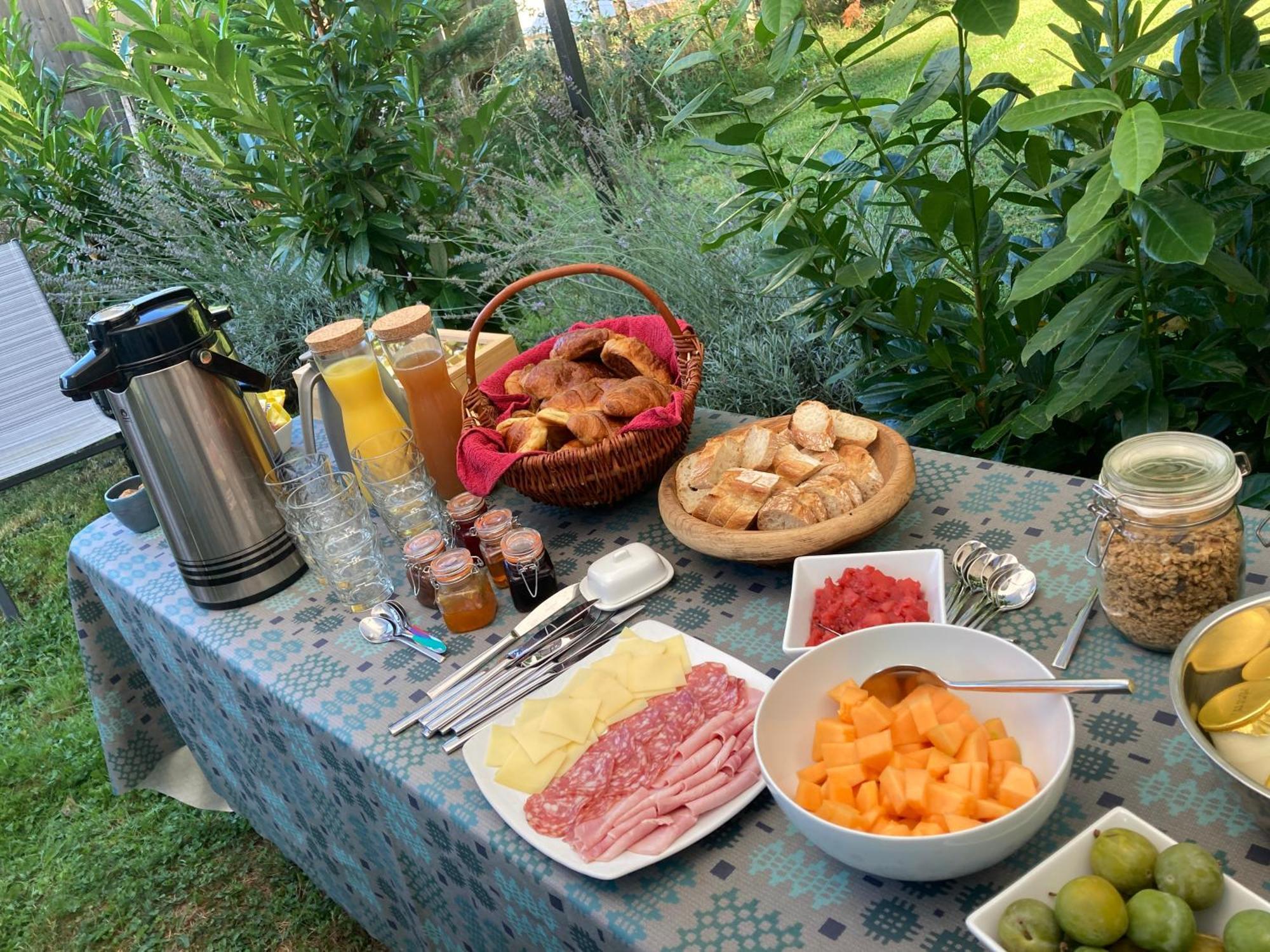 Hotel Au Pre Fleuri Eco Glamping Le Lindois Esterno foto