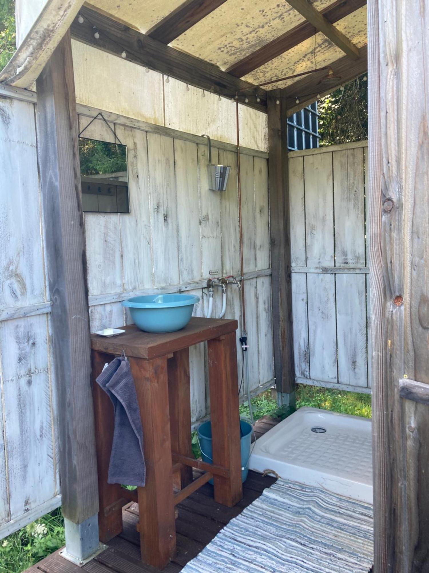 Hotel Au Pre Fleuri Eco Glamping Le Lindois Esterno foto