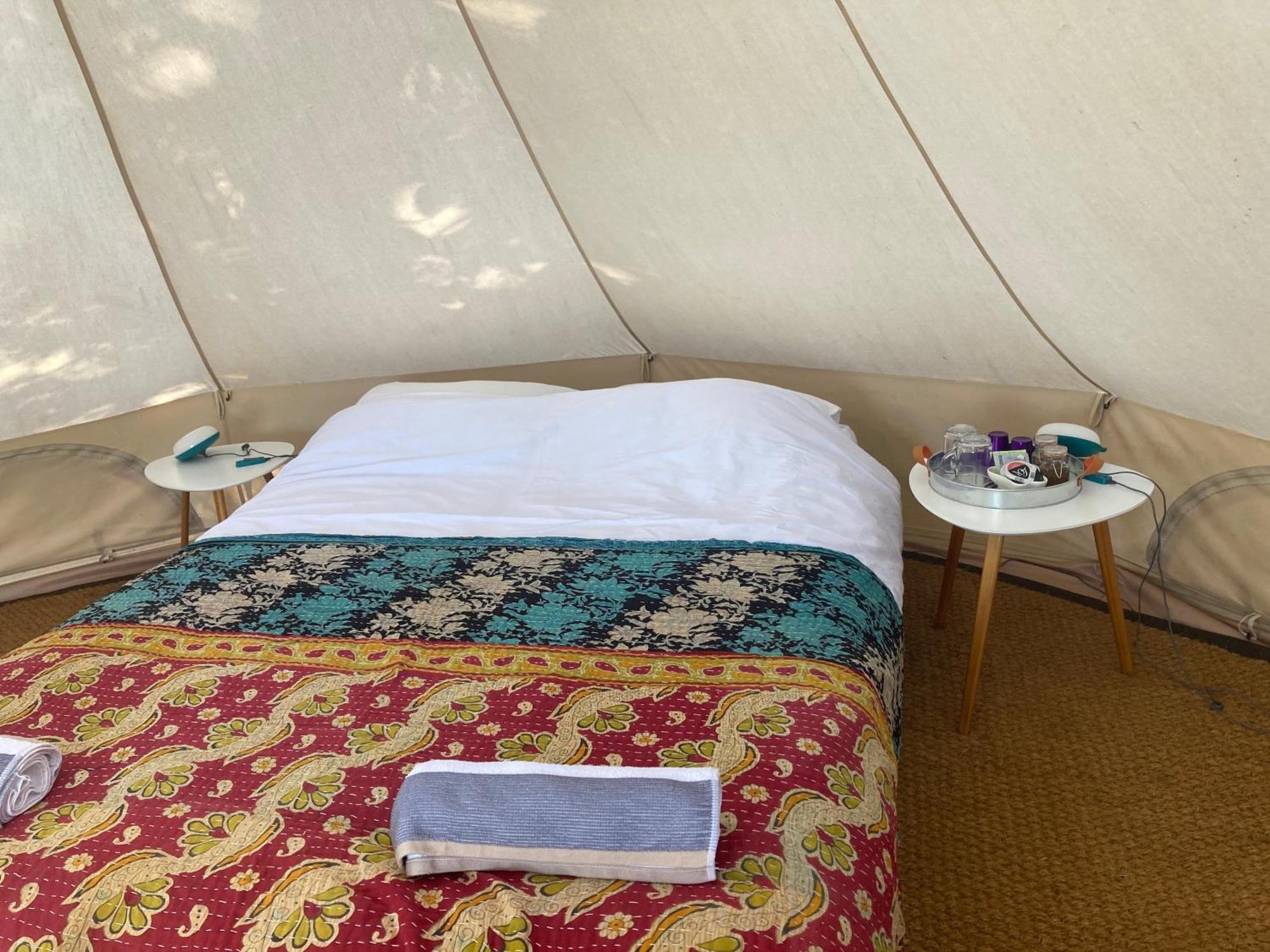 Hotel Au Pre Fleuri Eco Glamping Le Lindois Esterno foto